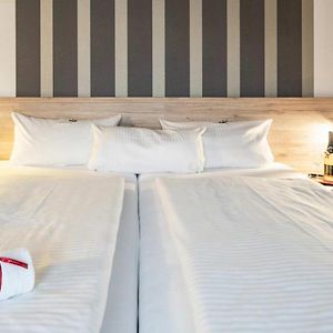 Budget Zimmer mit Kingsize-Bett